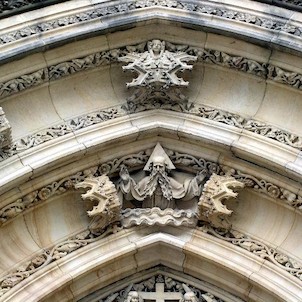 kostel sv. Petra a Pavla, detail dveří