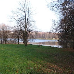 Těrlicko - zámek, Pohled od zámku na Těrlickou přehradu