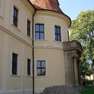 Východní část zámku, východní část zámku Mirošov