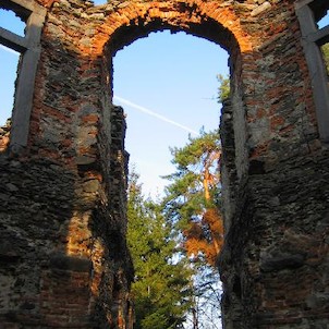 Ruiny kaple Vysoká u Malešova na panství F.A. Šporka