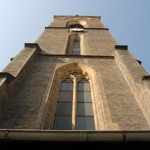 Věž - východní strana