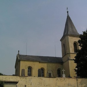 Karlík, kostel