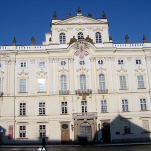 Průčelí Arcibiskupského paláce