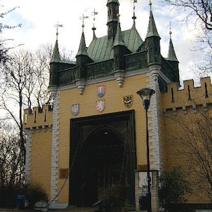 Z jihovýchodu