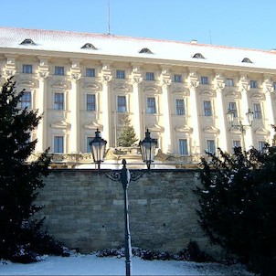 Zasněžený Černínský palác