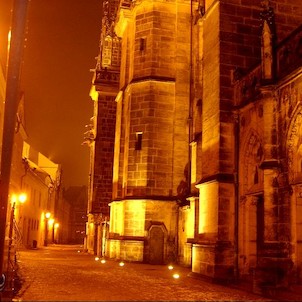 Noční katedrála
