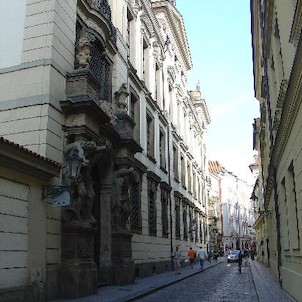 Clam-Gallasův palác