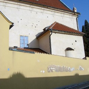 Kostel ze západu