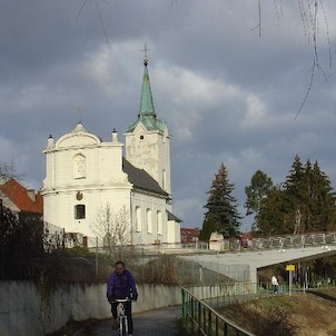 Praha - Radotín, kostel sv. Petra a Pavla