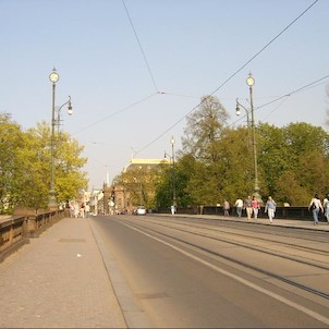 Na mostě
