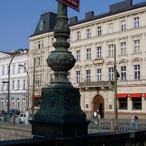 Most Legií - označení