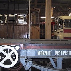 Muzeum MHD 5, V tramvajové vozovně v Praze - Střešovicích se nachází jedinečná sbírka památek z historie městské hromadné dopravy v hlavním městě České republiky. Stálou expozici