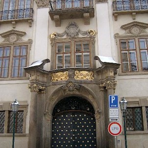 Vchod do paláce