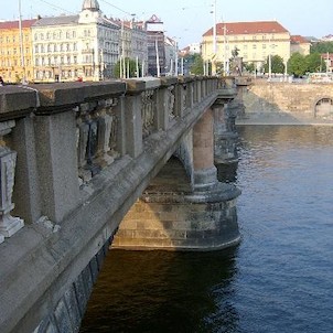 Jižní strana mostu