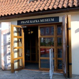Vchod do Kafkovo muzea