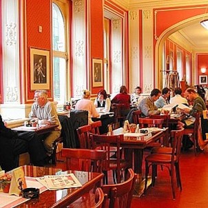 Café Louvre