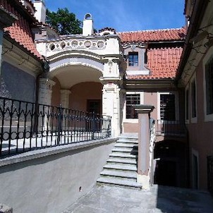 Malý Fürstenberský palác