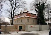 Kampa - Werichova vila, Po povodních v srpnu 2002 dům utrpěl značné škody a museli jej opustit jeho nájemníci. V červnu 2004 bylo vypsáno radou MČ Prahy 1 výběrové řízení na nového nájemce. V současné době prochází vila rekonstrukcí.