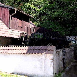 vodní náhon