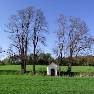 Kaplicka na úpatí Todeňské hory