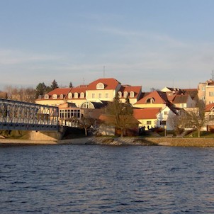 historický železný most