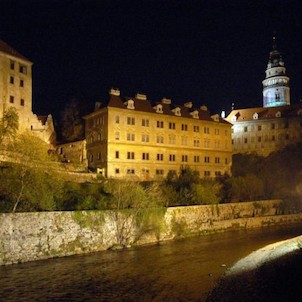 Cesky Krumlov bei Nacht