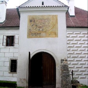 Zlatá Koruna, Malý konvent