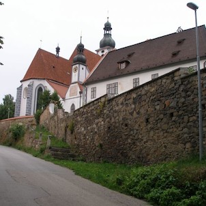 Areál kostela