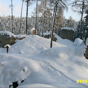 Pořešín pod sněhem, Foto je pořízené v lednu 2006, kdy v této lokaliťe napadlo i dle pamětňíků abnormální množství sněhu. Určitě stojí za výlet!!!