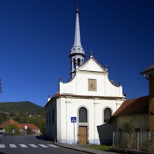 kostelík u klášterní zahrady