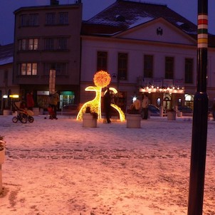 Masarykovo náměstí v noci