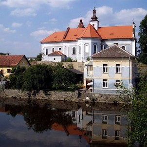Kostel v Mirovicích