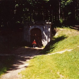 Schwarzenberský kanál, dolní portál tunelu