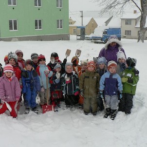 Školka na procházce