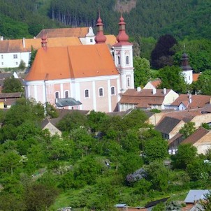 Lomnice za továrnou