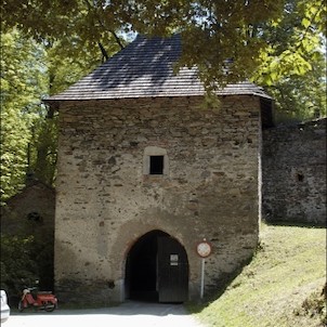 hrad Pernštejn