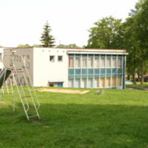 školka s hřištěm