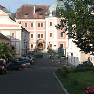 Bečov nad Teplou - zámek