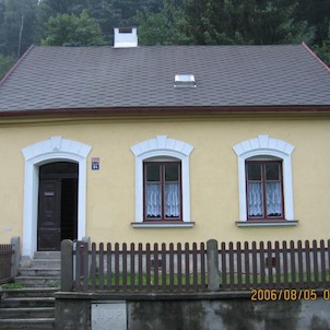 Unser Ferienhaus in Kraslice 2006 von vorne.