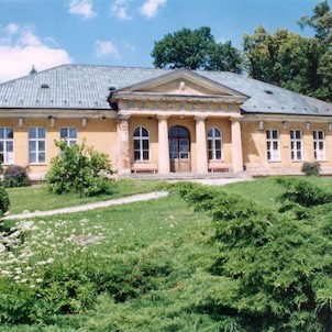 Jičíněves - zahradní pavilon