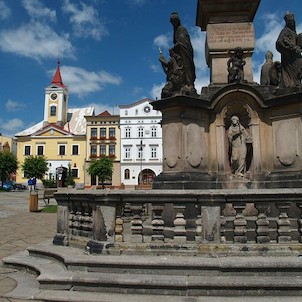 Broumovské náměstí s Mariánským sloupem