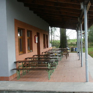 Sportklub Dynamo, Obecní hostinec na hřišti 2