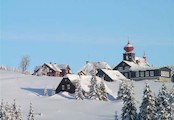 Pohled na kostel od Spáleného mlýna