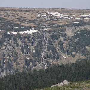 vodopád Pančavy, foto při max. zoomu z Vlaštovičích kamenů