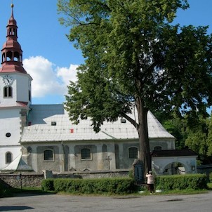 Farní kostel sv. Mikuláše v Bílém Kostele