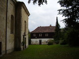 Kostel a fara v Hlavici