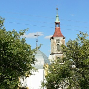 Janov-kostel a hrobka