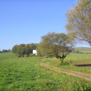 Ke mlýnu z Dolního Sklenova