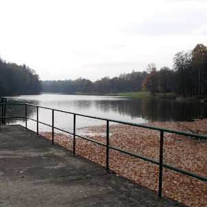 Pohled od hráze