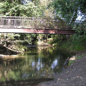 Meandry Lučiny, Meandry Lučiny - mostek přes Lučinu